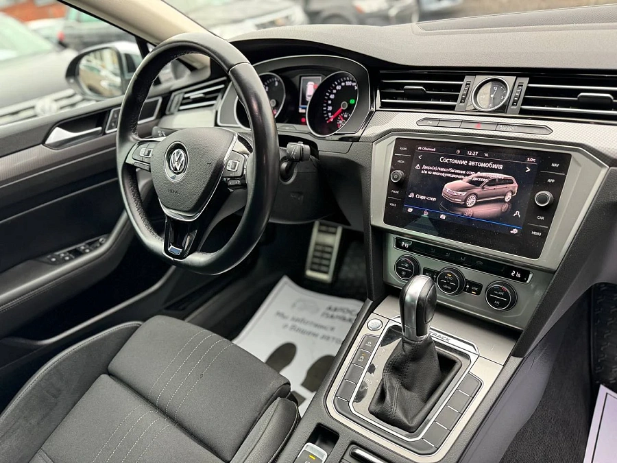Volkswagen Passat, 2019г., полный привод, робот