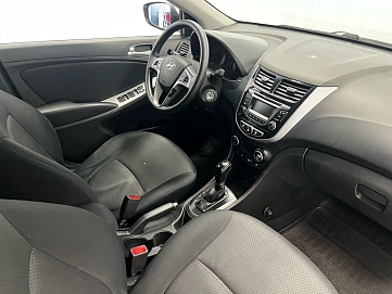 Hyundai Solaris, 2015г, передний привод, автомат