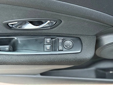 Renault Megane, 2014г, передний привод, механика