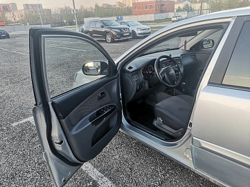 Kia Rio, 2010г., передний привод, автомат