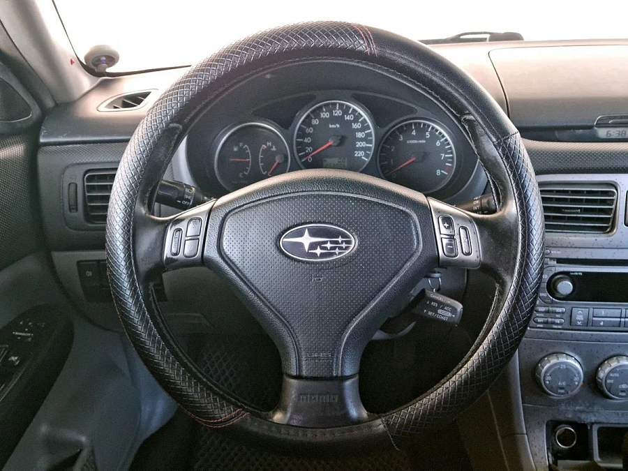 Subaru Forester, 2006г., полный привод, механика