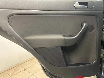 Volkswagen Golf Plus, 2009г., передний привод, робот