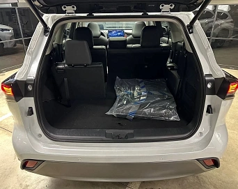 Toyota Highlander, 2025г, полный привод, автомат