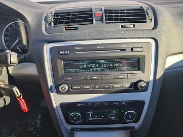 Skoda Octavia, 2011г, передний привод, робот