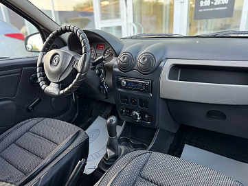 Renault Logan, 2010г, передний привод, механика