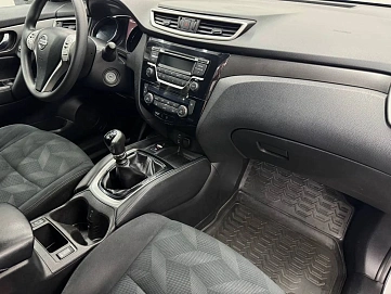 Nissan X-Trail, 2015г, передний привод, механика