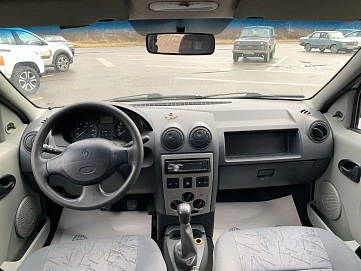 Renault Logan, 2006г, передний привод, механика