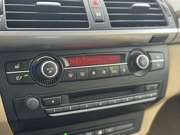 BMW X5, 2010г., передний привод, автомат