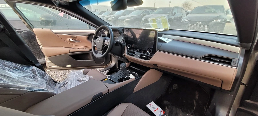 Lexus ES, 2025г., передний привод, вариатор