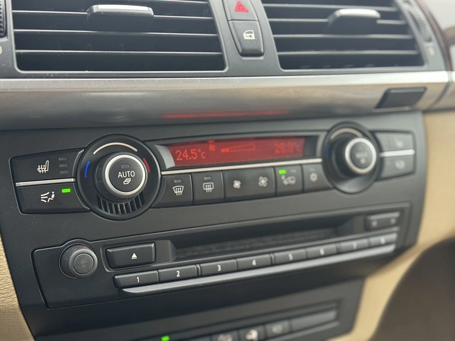 BMW X5, 2010г., передний привод, автомат