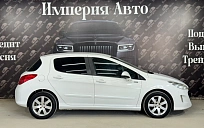 Peugeot 308, 2010г., передний привод, автомат
