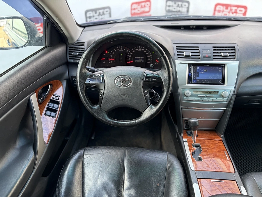 Toyota Camry, 2008г., передний привод, автомат