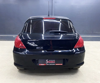Peugeot 308, 2008г, передний привод, механика