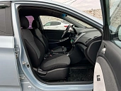 Hyundai Solaris, 2012г., передний привод, механика