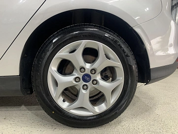Ford Focus, 2013г, передний привод, механика
