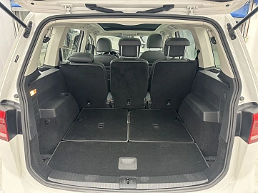 Volkswagen Touran, 2021г, передний привод, робот