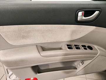 Hyundai Sonata, 2005г, передний привод, механика