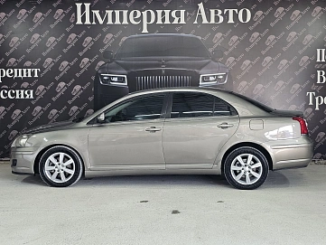 Toyota Avensis, 2006г, передний привод, автомат
