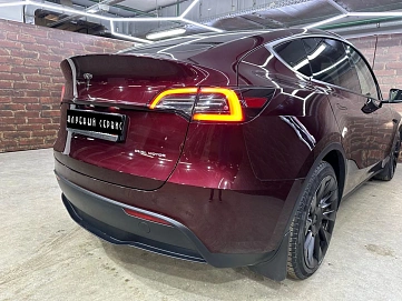 Tesla Model Y, 2023г, задний привод, автомат