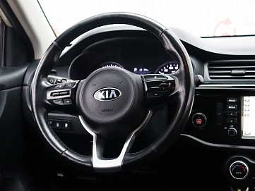 Kia Rio, 2018г, передний привод, автомат