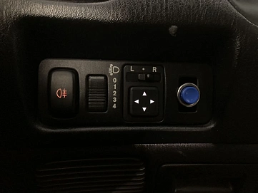 Mitsubishi Carisma, 2003г, передний привод, механика