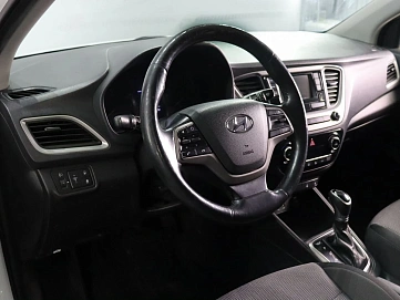 Hyundai Solaris, 2017г, передний привод, автомат