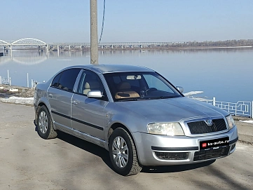 Skoda Superb, 2003г, передний привод, автомат