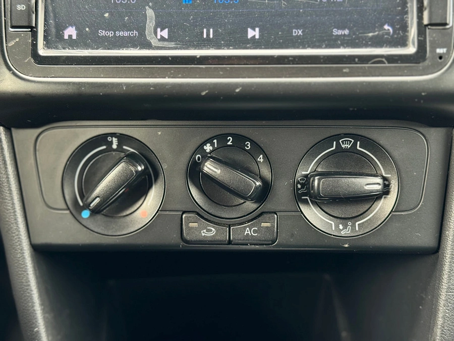 Volkswagen Polo, 2013г., передний привод, автомат