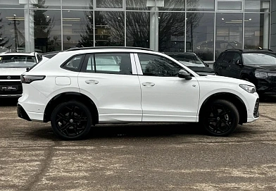 Volkswagen Tiguan, 2025г., полный привод, робот