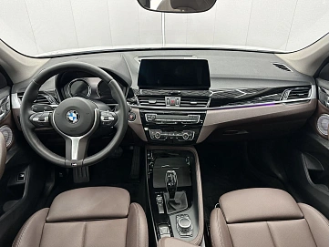 BMW X1, 2021г, передний привод, робот