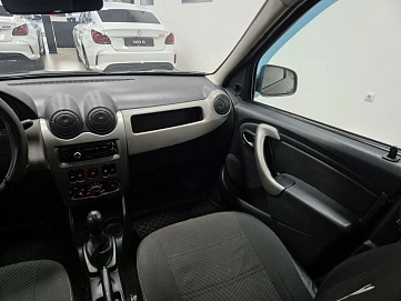 Renault Logan, 2010г, передний привод, механика