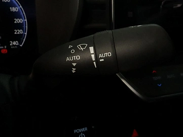 Toyota Camry, 2025г, передний привод, вариатор