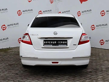 Nissan Teana, 2011г, передний привод, вариатор