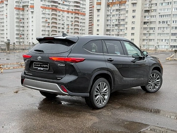 Toyota Highlander, 2025г, полный привод, автомат
