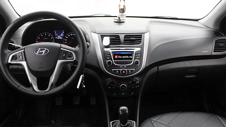 Hyundai Solaris, 2013г., передний привод, механика