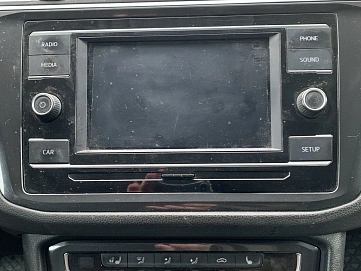 Volkswagen Tiguan, 2018г, передний привод, робот