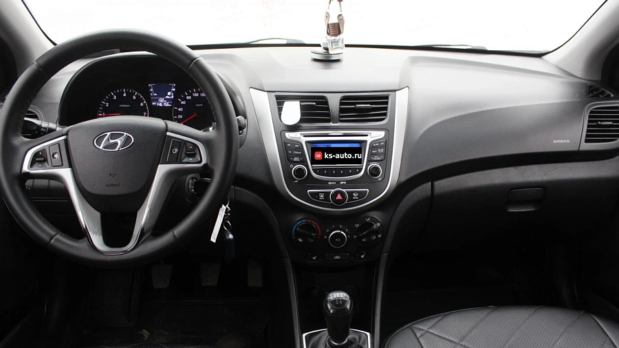 Hyundai Solaris, 2013г., передний привод, механика