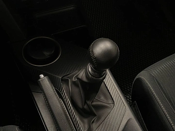 Toyota RAV4, 2014г, передний привод, механика