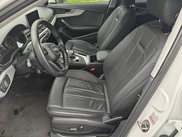 Audi A4, 2019г, передний привод, робот