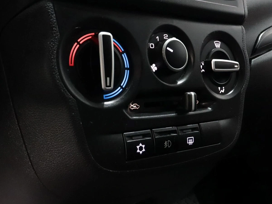 Lada (ВАЗ) Granta, 2023г., передний привод, механика