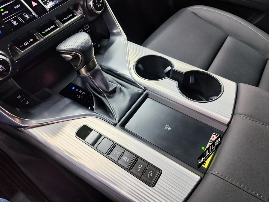 Lexus LX, 2022г., полный привод, автомат