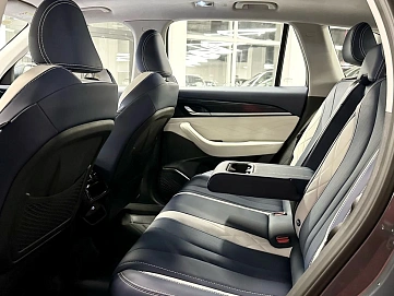 Geely Monjaro, 2022г, передний привод, автомат