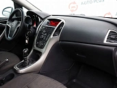Opel Astra, 2011г., передний привод, механика