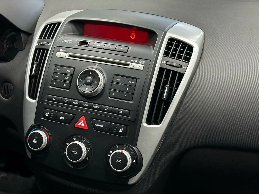 Kia Ceed, 2010г., передний привод, механика