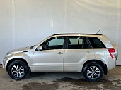 Suzuki Grand Vitara, 2011г., полный привод, механика