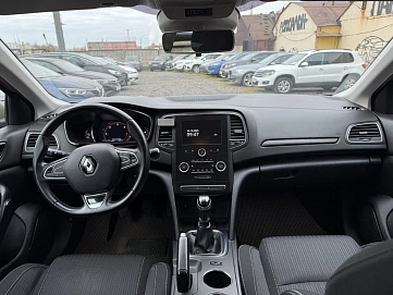 Renault Megane, 2019г, передний привод, механика