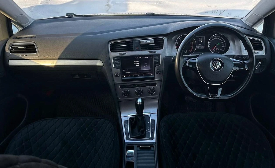 Volkswagen Golf, 2013г., передний привод, робот