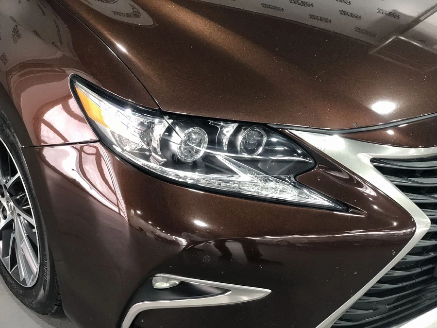 Lexus ES, 2014г., передний привод, автомат