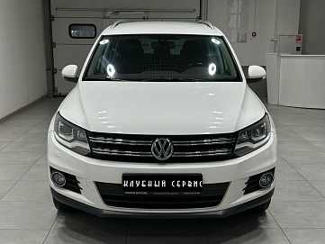 Volkswagen Tiguan, 2012г, полный привод, автомат