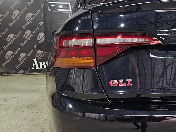 Volkswagen Jetta, 2019г, передний привод, робот